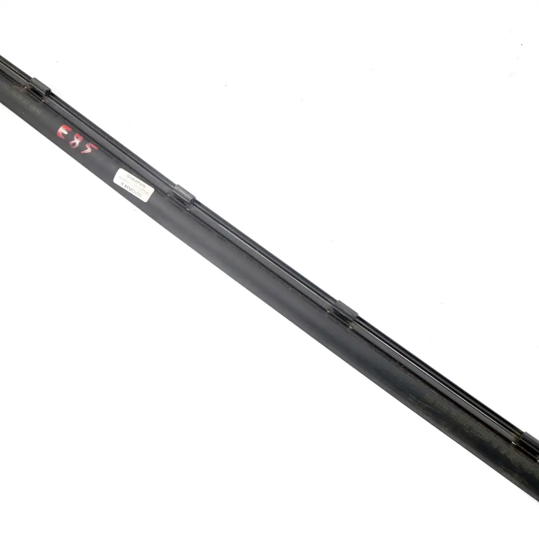 BMW Z4 E85 Uszczelka Drzwi Przednich Dolna - SKU 7016643 - Numer Części 7016643