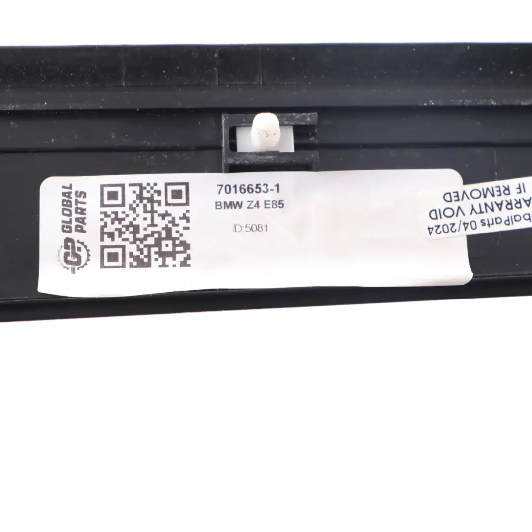 Listwa Osłona Nakładka Progu Progowa Lewa Czarna do BMW Z4 E89 o numerze 7016653 BMW Z4 E89 Listwa Osłona Nakładka Progu Progowa Lewa Czarna - SKU 7016653-1 - Numer Części 7016653