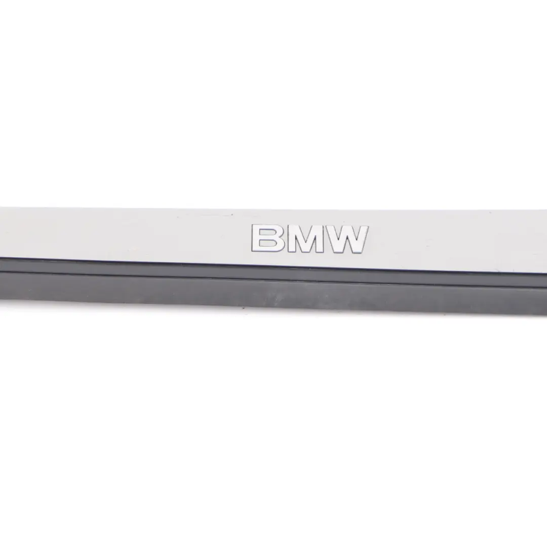 Tapa Entrada Interior Derecha para BMW Z4 E85 E86 E89 con número de pieza 7016654 BMW Z4 E85 E86 E89 Tapa Entrada Interior Derecha - SKU 7016654-1 - Número de pieza 7016654