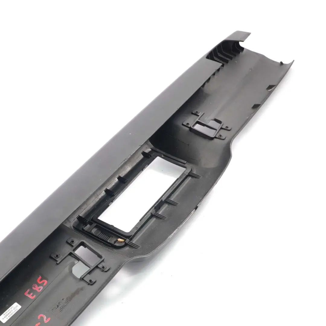 Panneau de Pare-brise Haut Habillage Interieur Noir pour BMW Z4 E85 à propos du numéro de pièce 7016664 BMW Z4 E85 Panneau de Pare-brise Haut Habillage Interieur Noir - SKU 7016664-2 - Numéro de pièce 7016664