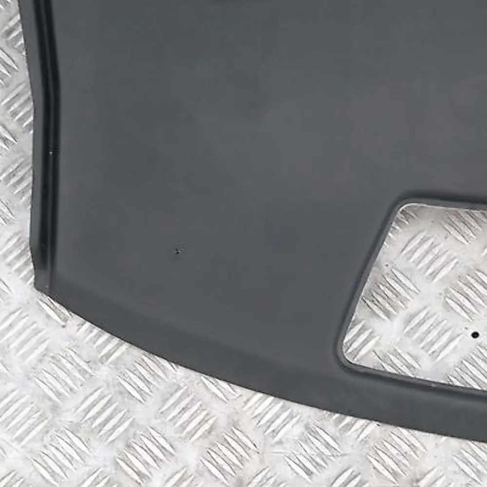 Fondo Scomparto Ripiano per Cappelli Carenatura Nero per BMW E65 E66 con numero di parte 51467018233 BMW E65 E66 Fondo Scomparto Ripiano per Cappelli Carenatura Nero - SKU 7018233 - Numero di parte 51467018233