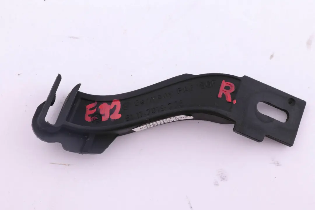 BMW E92 E93 Soporte Derecho Embellecedor Faro Brazo - SKU 7019778 - Número de pieza 7019778