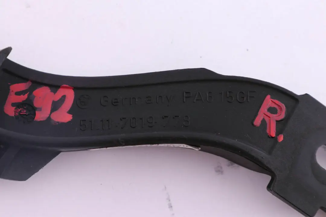 Supporto Faro Anteriore Destro per BMW E92 E93 con numero di parte 7019778 BMW E92 E93 Supporto Faro Anteriore Destro - SKU 7019778 - Numero di parte 7019778