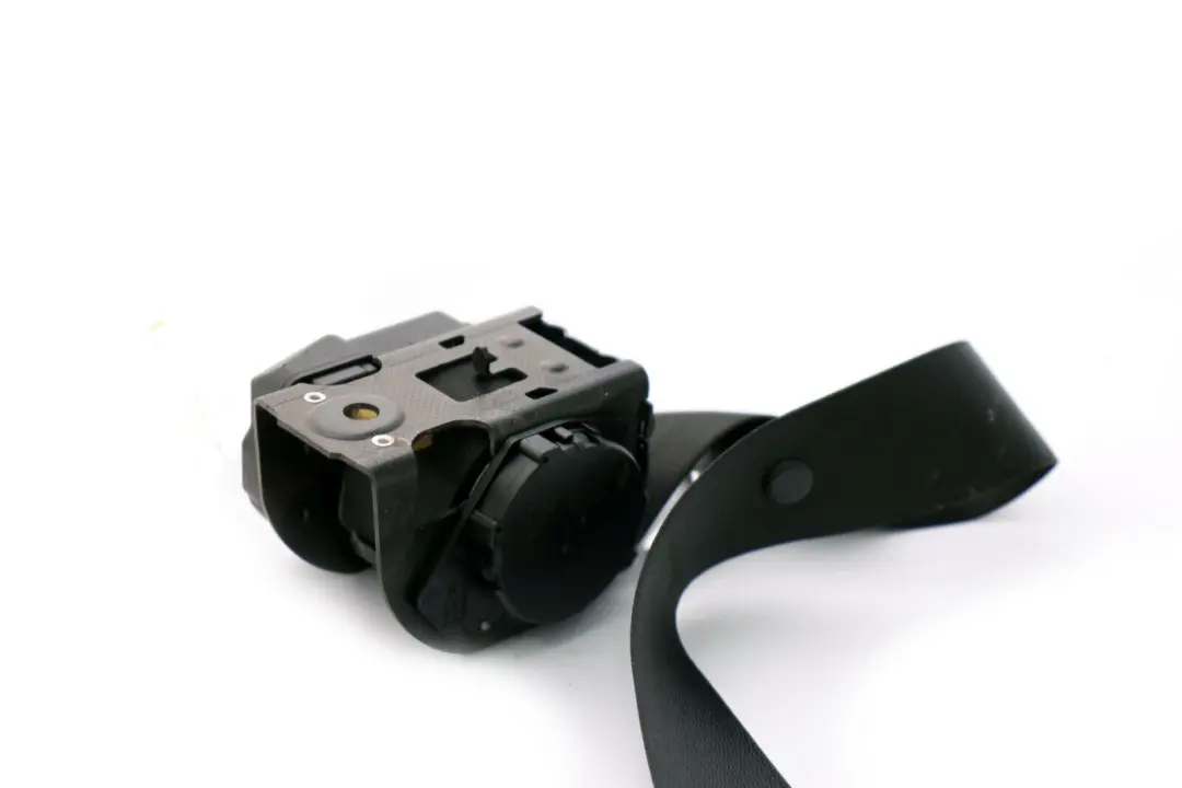 Membrure Superieure Arriere Droite Ceinture Noir pour BMW E65 E66 E67 à propos du numéro de pièce 7022402 BMW E65 E66 E67 Membrure Superieure Arriere Droite Ceinture Noir - SKU 7022402 - Numéro de pièce 7022402