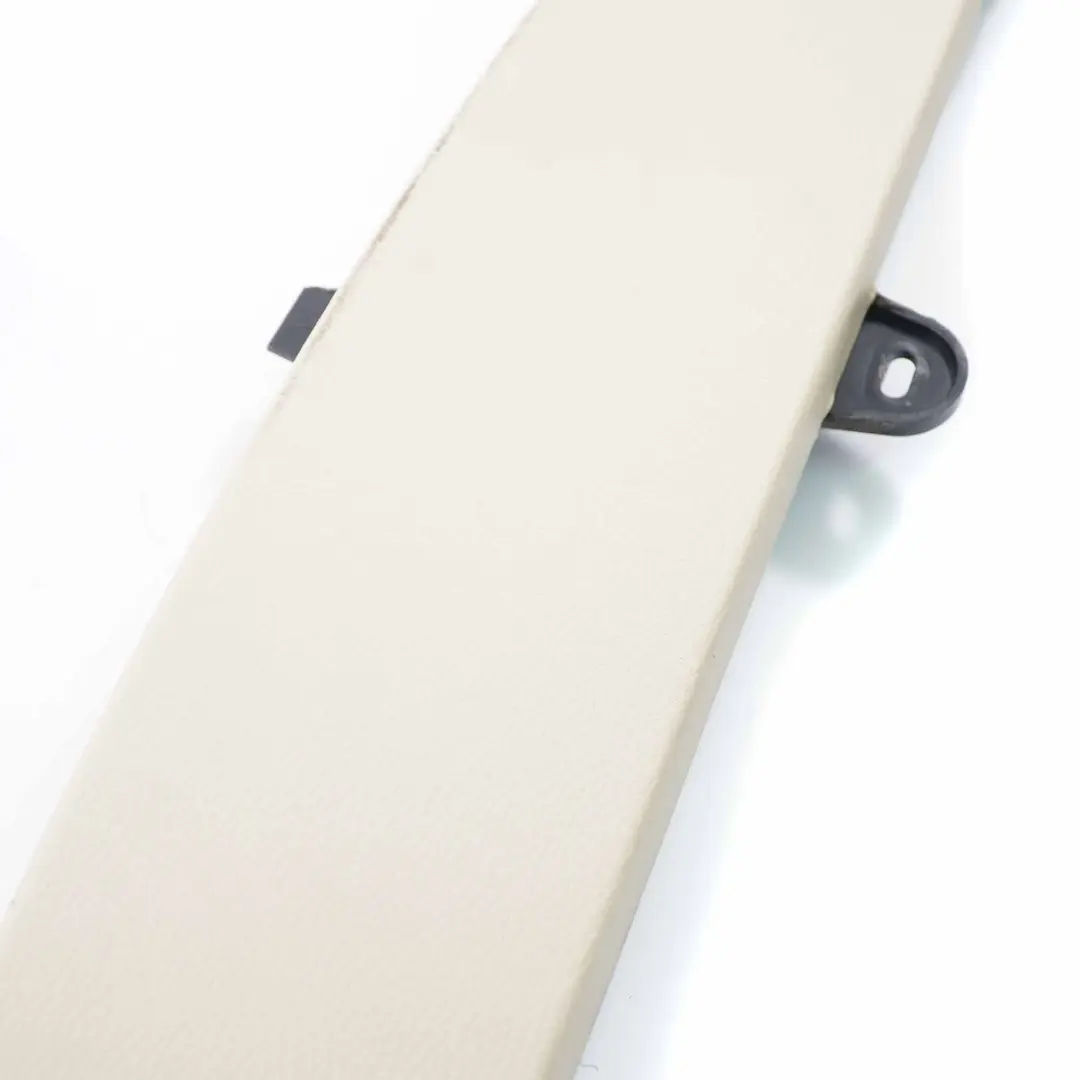 Panneau de garniture d'accoudoir gauche beige crème pour BMW E65 à propos du numéro de pièce 7022849 BMW E65 Panneau de garniture d'accoudoir gauche beige crème - SKU 7022849 - Numéro de pièce 7022849