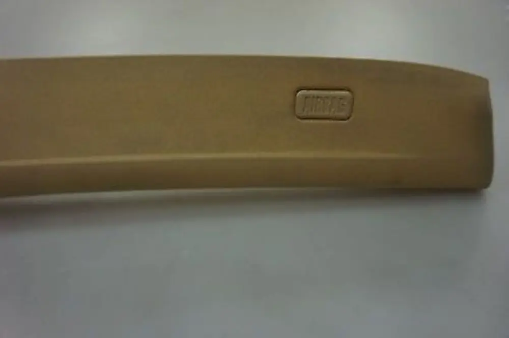 Blende Windlauf Rechts Beige 8223666 für BMW 7 er E65 E66 mit Teilenummer 7024742 BMW 7 er E65 E66 Blende Windlauf Rechts Beige 8223666 - SKU 7024742 - Teilenummer 7024742