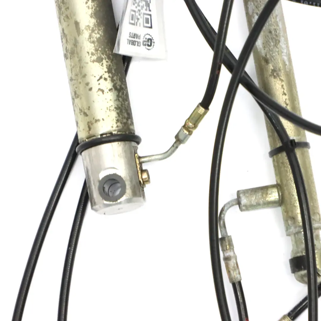 Toit rabattable gauche droite Ensemble de vérins hydrauliques pour BMW E46 Cabriolet à propos du numéro de pièce 7025600 BMW E46 Cabriolet Toit rabattable gauche droite Ensemble de vérins hydrauliques - SKU 7025600 - Numéro de pièce 7025600