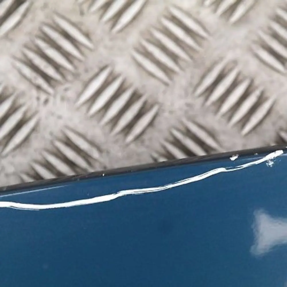 Spoiler Posteriore Superiore Blu Topazio Blu Metallizzato - 364 per BMW X5 E53 con numero di parte 51717025612 BMW X5 E53 Spoiler Posteriore Superiore Blu Topazio Blu Metallizzato - 364 - SKU 7025612-TPB2 - Numero di parte 51717025612