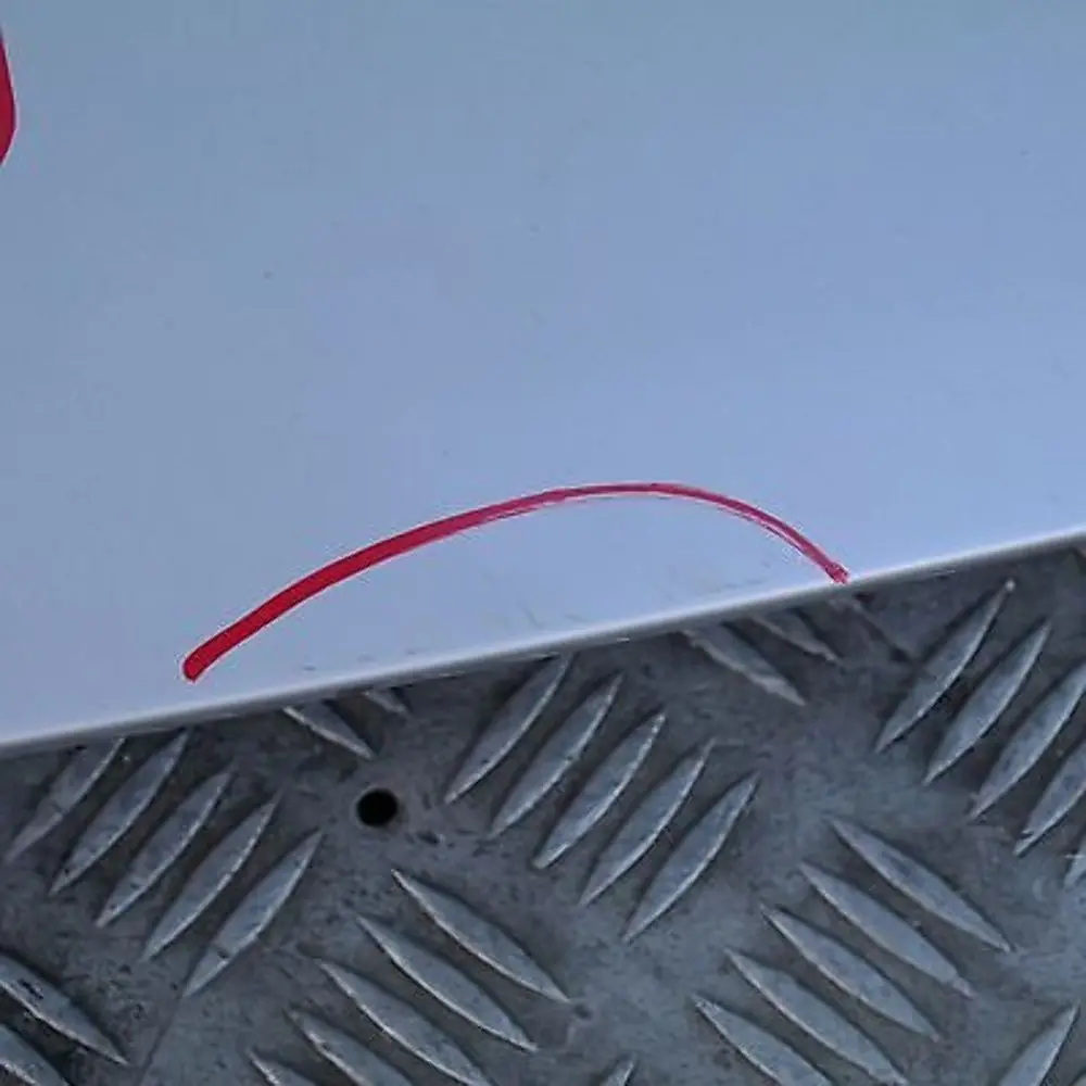 Spoiler Lotka Tylna Tył Titan Silver - 354 do BMW E53 X5 o numerze 51717025612 BMW E53 X5 Spoiler Lotka Tylna Tył Titan Silver - 354 - SKU 7025612-TS - Numer Części 51717025612