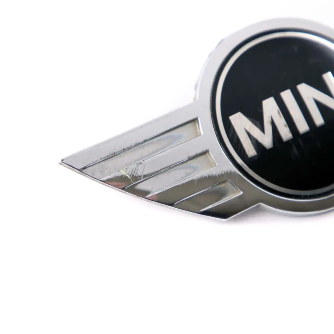 Genuine Tailgate Badge Emblema Chrome per Mini Cooper One R50 R53 R56 R57 con numero di parte 7026186 Mini Cooper One R50 R53 R56 R57 Genuine Tailgate Badge Emblema Chrome - SKU 7026186-4 - Numero di parte 7026186