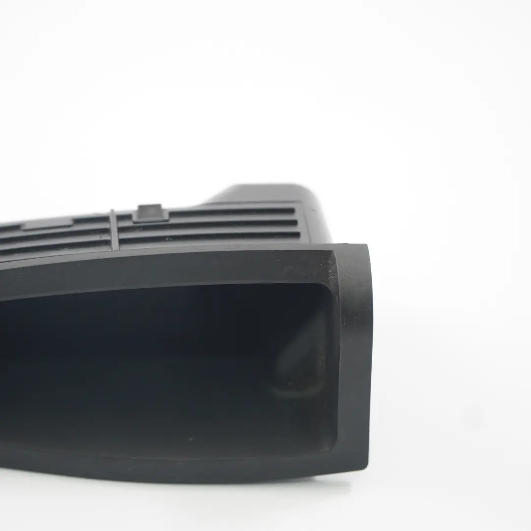 Console centrale anteriore Inserto posacenere per BMW Z4 E85 con numero di parte 7026220 BMW Z4 E85 Console centrale anteriore Inserto posacenere - SKU 7026220 - Numero di parte 7026220