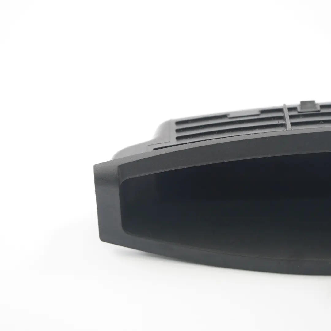 Mittel konsole vorne Aschenbecher Einsatz für BMW Z4 E85 mit Teilenummer 7026220 BMW Z4 E85 Mittel konsole vorne Aschenbecher Einsatz - SKU 7026220 - Teilenummer 7026220