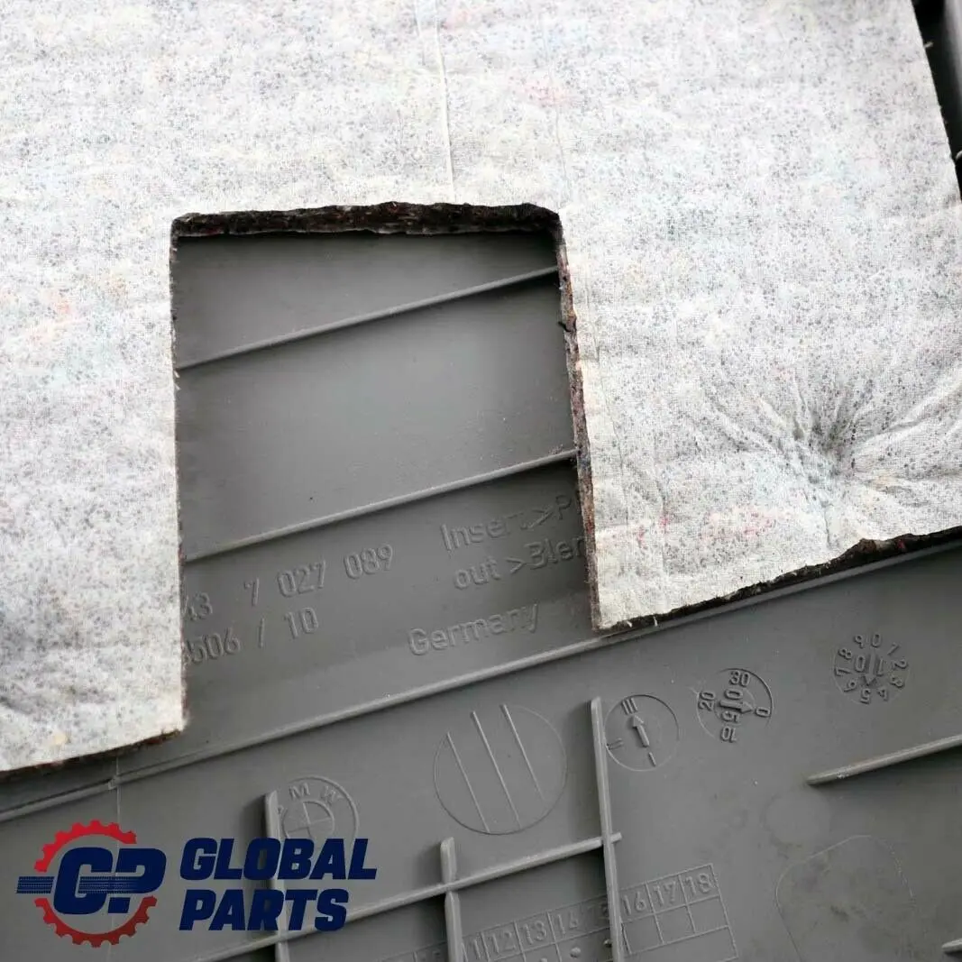 Embellecedor Columna B Pilar Inferior Izquierdo Gris para BMW E60 E61 LCi con número de pieza 7027089 BMW E60 E61 LCi Embellecedor Columna B Pilar Inferior Izquierdo Gris - SKU 7027089-2 - Número de pieza 7027089