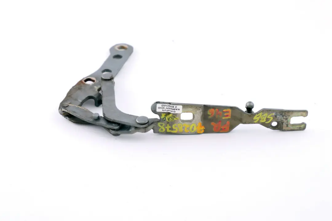 Cardine Lembo Anteriore Destra Grigio Argento Metallizzato per BMW E46 con numero di parte 7028578 BMW E46 Cardine Lembo Anteriore Destra Grigio Argento Metallizzato - SKU 7028578 - Numero di parte 7028578