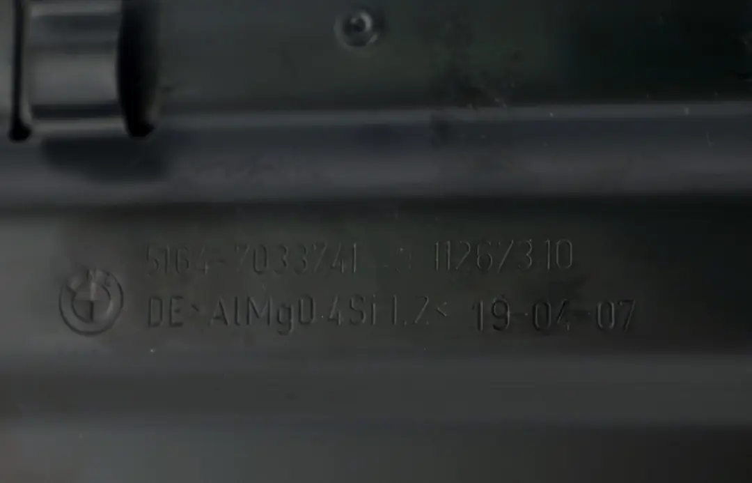  Panel De Cierre Delantero BMW E60 E60N E61 LCI Montaje De Parte Superior - SKU 7033741 - Número de pieza 7033741