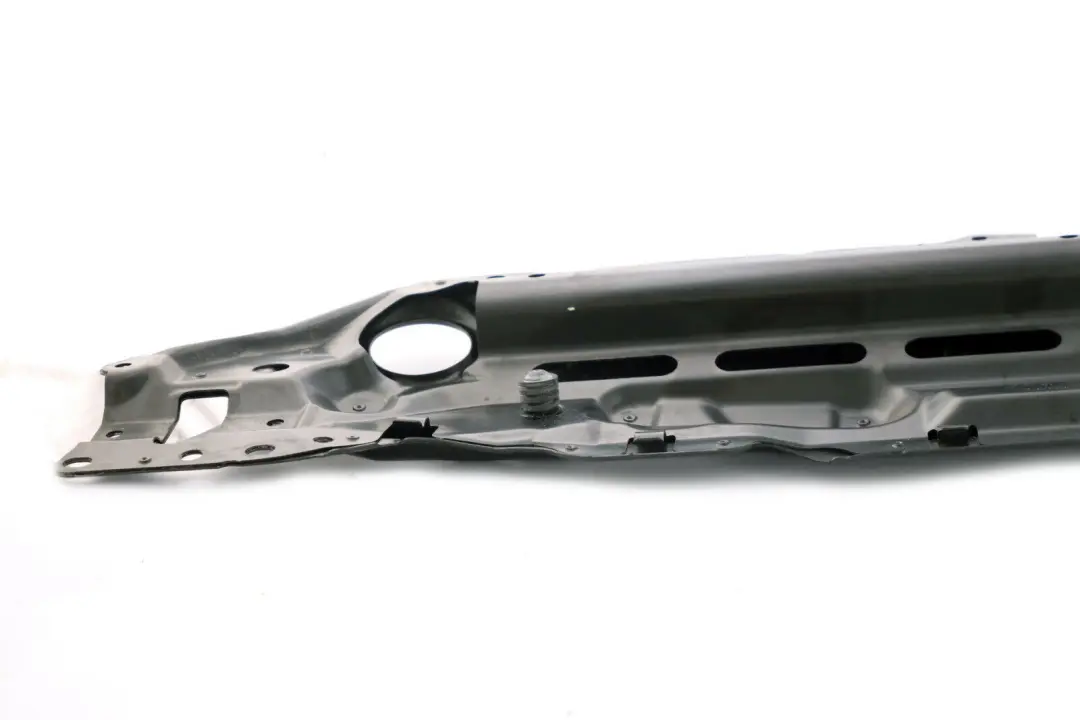 Pas Przedni Wzmocnienie Górne Pasa do BMW E60 E61 o numerze 7033741 BMW E60 E61 Pas Przedni Wzmocnienie Górne Pasa - SKU 7033741 - Numer Części 7033741