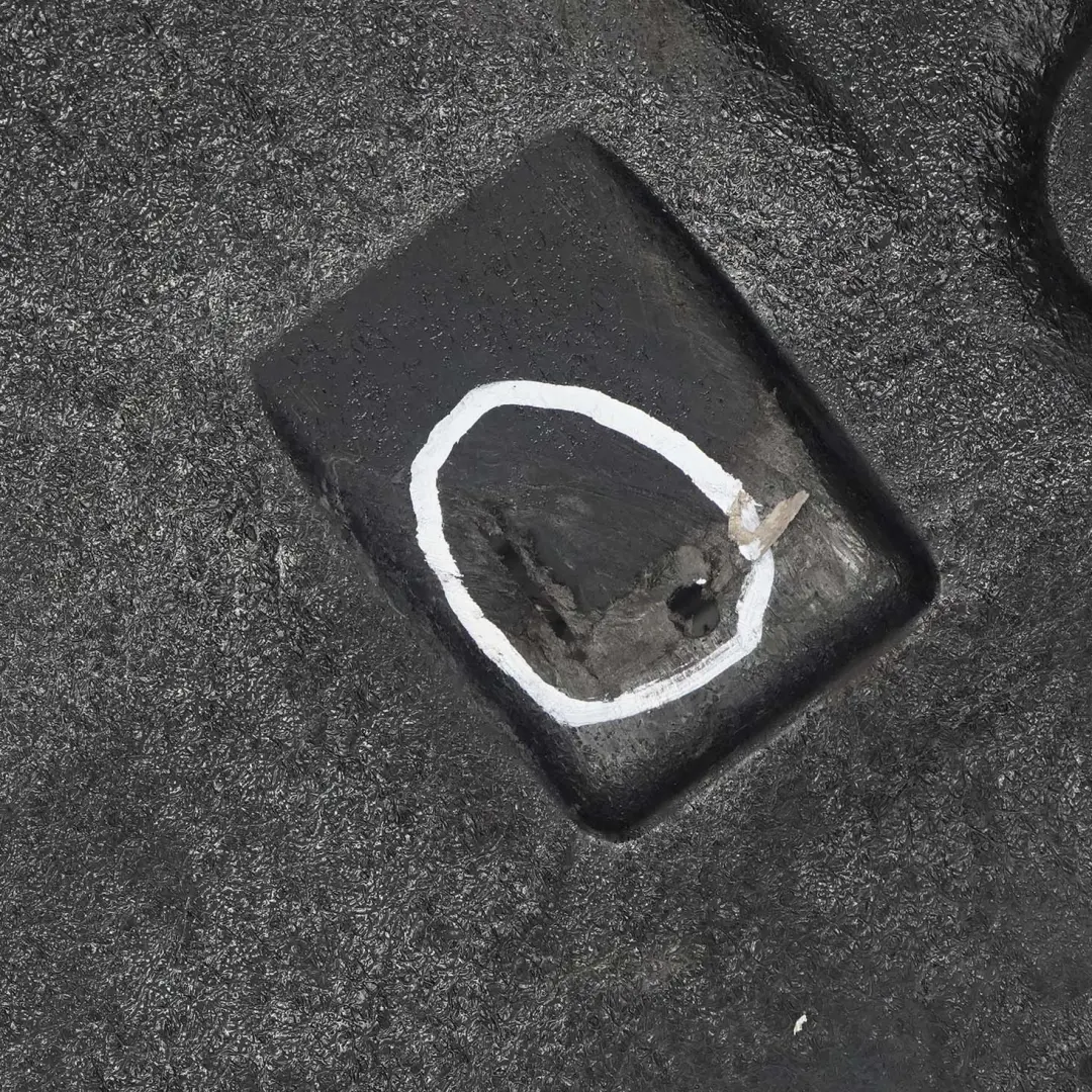 Unterer Motorraumabdeckung 5171 033761 für BMW E60 E61 2 mit Teilenummer 7033761 BMW E60 E61 2 Unterer Motorraumabdeckung 5171 033761 - SKU 7033761-2 - Teilenummer 7033761