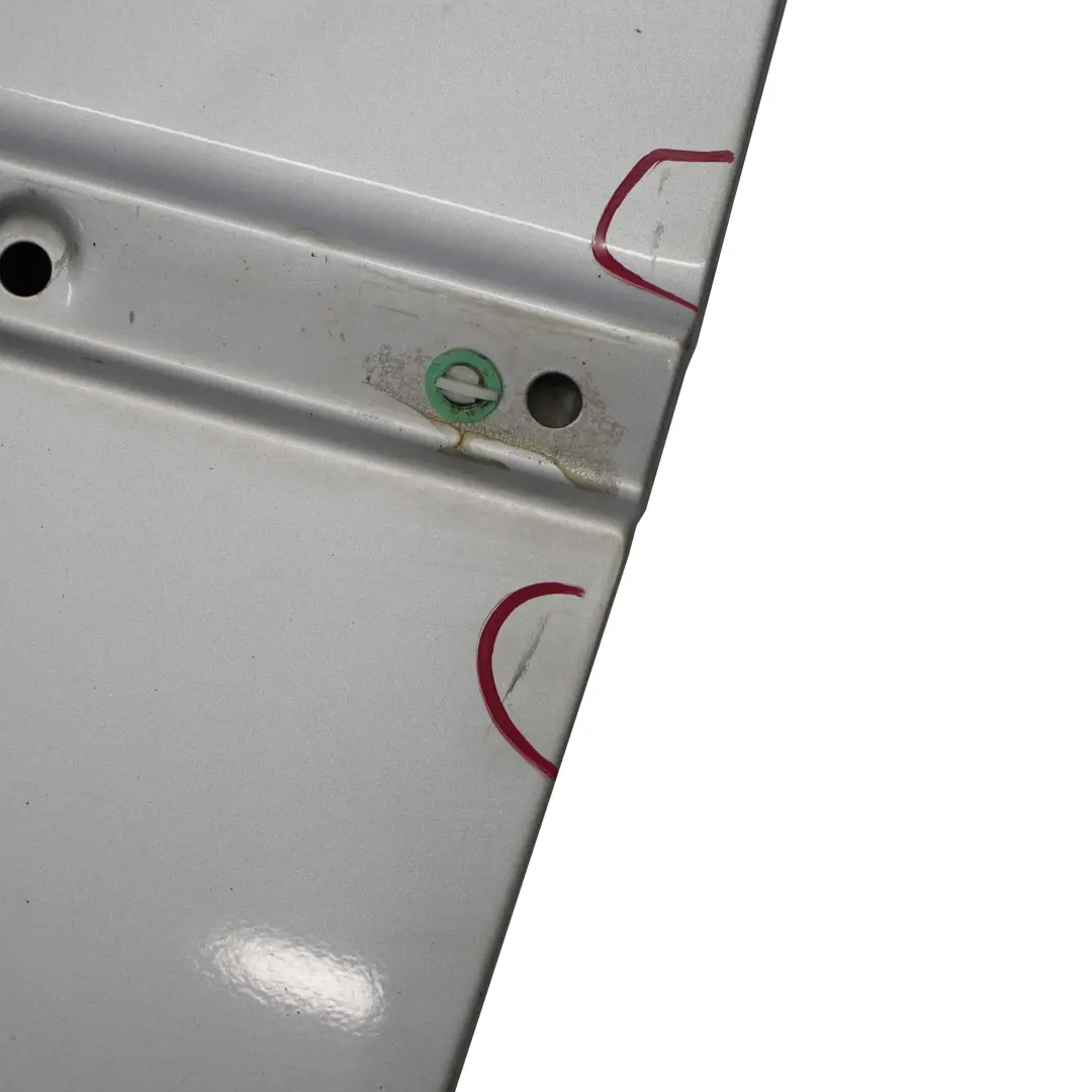 Portiera Anteriore Dx Argento-Titanio Titan Argento per BMW E46 Limousine Touring con numero di parte 7034152 BMW E46 Limousine Touring Portiera Anteriore Dx Argento-Titanio Titan Argento - SKU 7034152-TS - Numero di parte 7034152