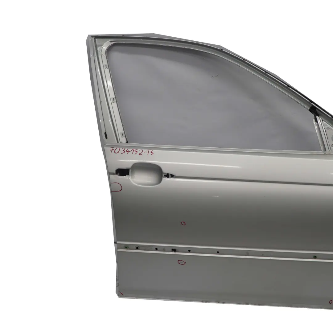Tür Vorne Rechts Titansilber Titan Silber - 354 für BMW 3 E46 Limousine Touring mit Teilenummer 7034152 BMW 3 E46 Limousine Touring Tür Vorne Rechts Titansilber Titan Silber - 354 - SKU 7034152-TS - Teilenummer 7034152