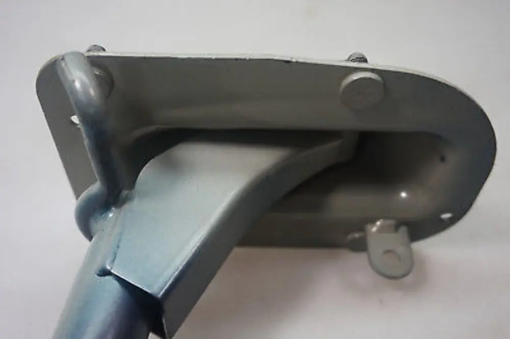 Scharnier Heckklappe Links Blau für BMW 5 er E60 LCI mit Teilenummer 7034245 BMW 5 er E60 LCI Scharnier Heckklappe Links Blau - SKU 7034245-3 - Teilenummer 7034245