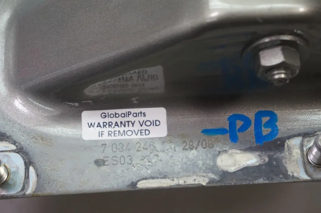 Right O/S Trunk Lid Boot Tailgate Hinge Arm Bronze to BMW 5 Series E60 with Part number 7034246 BMW 5 Series E60 Right O/S Trunk Lid Boot Tailgate Hinge Arm Bronze - SKU 7034246-PB - Part number 7034246