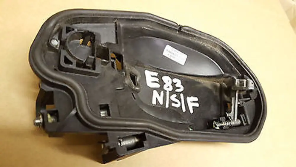 Carrier Bracket Outside Door Grab Handle Front Left Door N/S/F to BMW X3 Series E83 with Part number 7034543 BMW X3 Series E83 Carrier Bracket Outside Door Grab Handle Front Left Door N/S/F - SKU rhd-7034543 - Part number 7034543