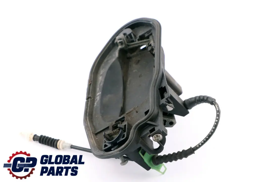 Podstawa Mocowanie Klamki Drzwi Lewy Tył do BMW E60 E61 o numerze 7034571 BMW E60 E61 Podstawa Mocowanie Klamki Drzwi Lewy Tył - SKU 7034571-1 - Numer Części 7034571