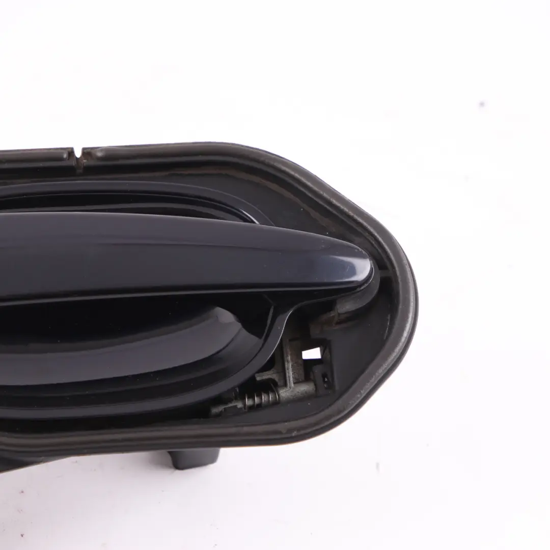 Complete Rear Grab Handle Left N/S Carbonschwarz Black 416 to BMW E60 E61 with Part number 7034571 BMW E60 E61 Complete Rear Grab Handle Left N/S Carbonschwarz Black 416 - SKU 7034571-CAR - Part number 7034571