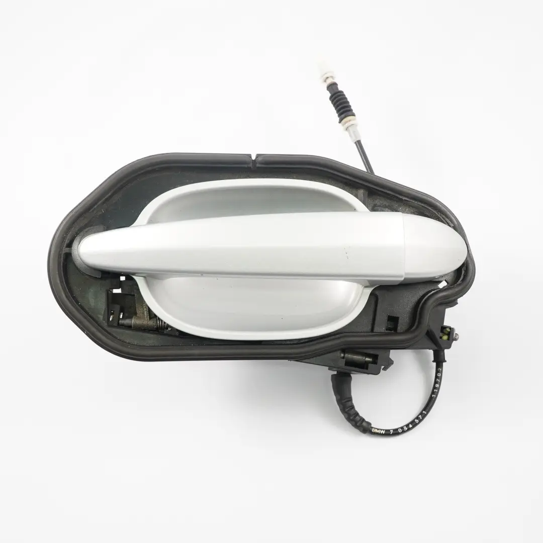 Right Grab Handle O/S Titansilber Metallic Titanium Silver354 to BMW E60 E61 3 Rear with Part number 7034571 BMW E60 E61 3 Rear Right Grab Handle O/S Titansilber Metallic Titanium Silver354 - SKU 7034571-TS3 - Part number 7034571