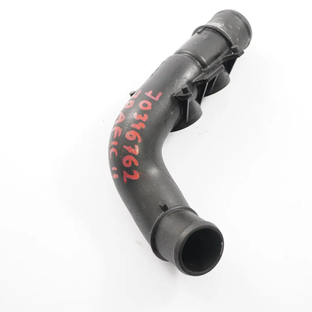 Tubo dell'acqua Linea tubo raffreddamento per Renault Master Trafic 3 con numero di parte 70346762 Renault Master Trafic 3 Tubo dell'acqua Linea tubo raffreddamento - SKU 70346762 - Numero di parte 70346762