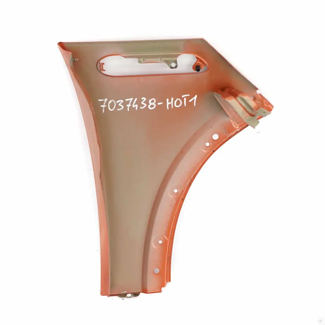Pannello laterale anteriore sinistro Parafango Hot Orange - A26 per Mini R50 R52 R53 con numero di parte 7037437 Mini R50 R52 R53 Pannello laterale anteriore sinistro Parafango Hot Orange - A26 - SKU 7037437-HOT1 - Numero di parte 7037437