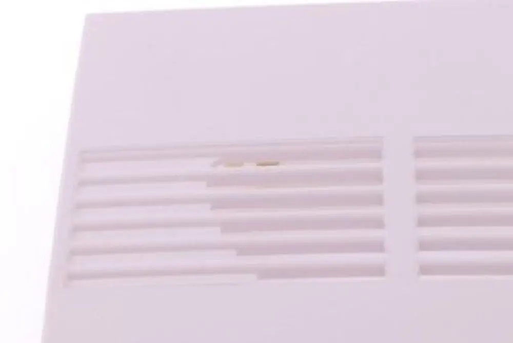 Osłona alarmu ultradźwiękowego do BMW E60 E61 LCI o numerze 7037657 BMW E60 E61 LCI Osłona alarmu ultradźwiękowego - SKU 7037657 - Numer Części 7037657