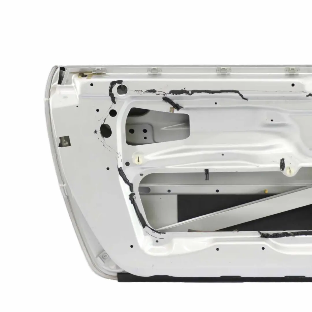 Drzwi Lewe Titan Silver - 354 do BMW E46 Coupe Cabrio o numerze 7038091 BMW E46 Coupe Cabrio Drzwi Lewe Titan Silver - 354 - SKU 7038091-TS - Numer Części 7038091