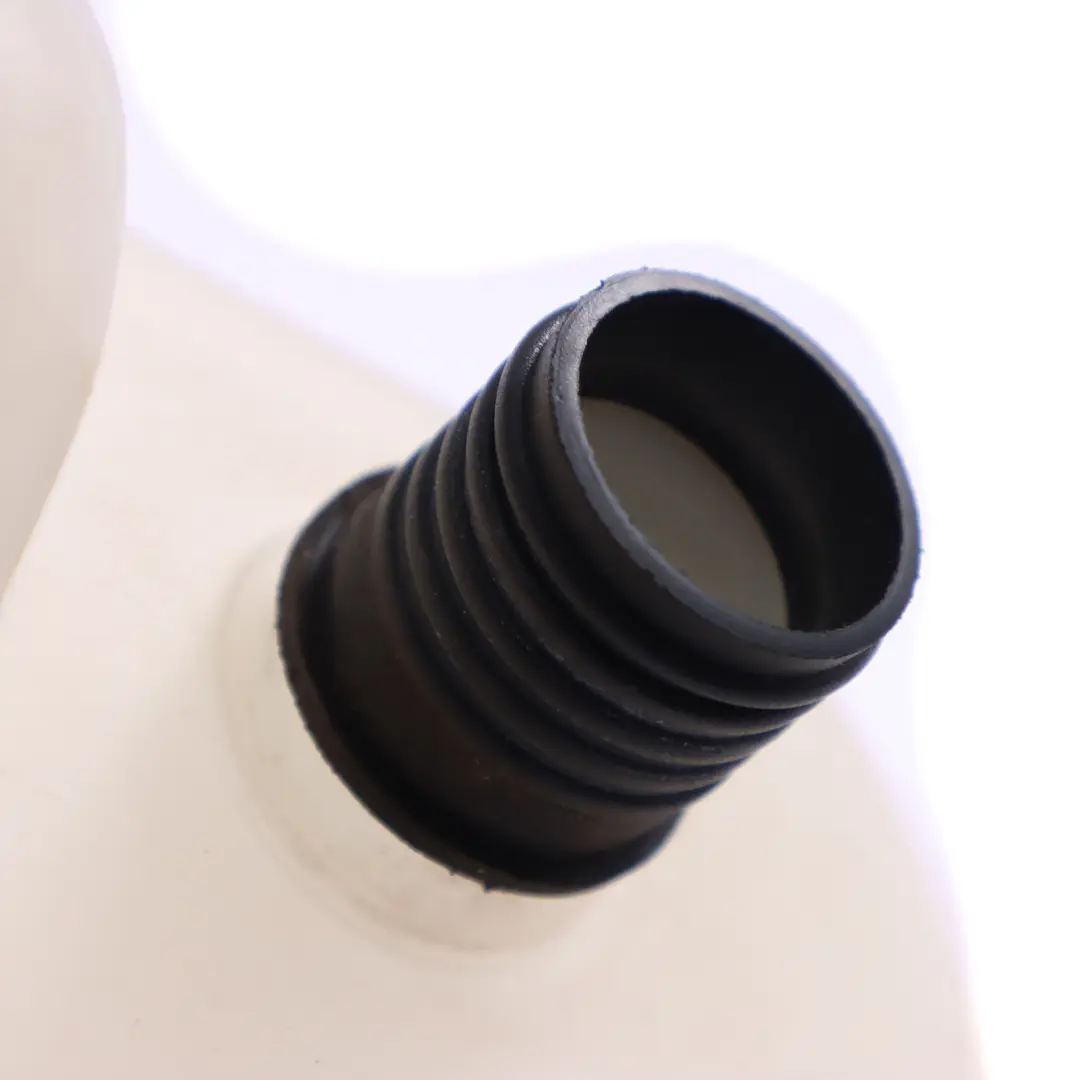 Bomba Lavaparabrisas Depósito de Líquido 1377830 para BMW E39 con número de pieza 7038432 BMW E39 Bomba Lavaparabrisas Depósito de Líquido 1377830 - SKU 7038432 - Número de pieza 7038432