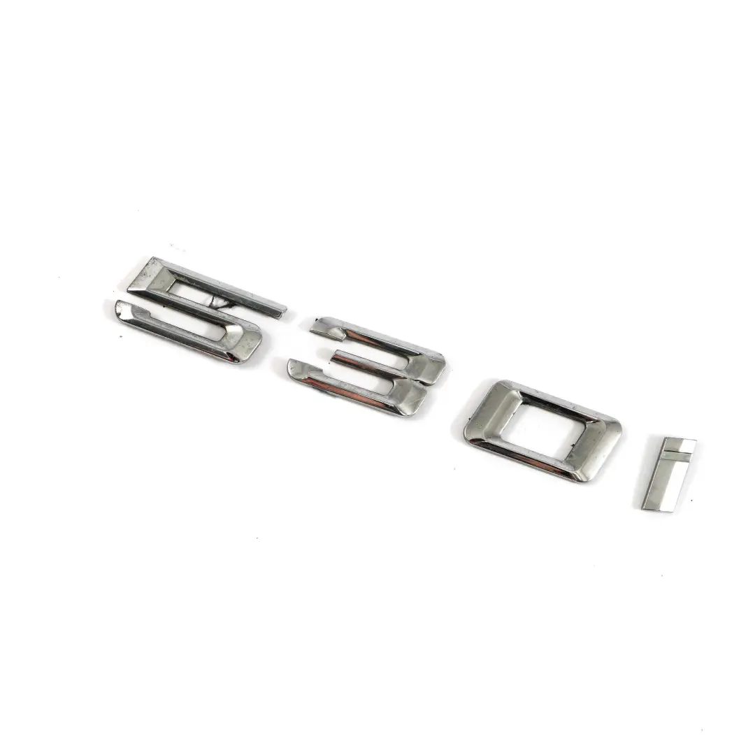 BMW E60 E61 530i lettrage embleme logo garniture de coffre arriere - SKU 7039786 - Numéro de pièce 7039786