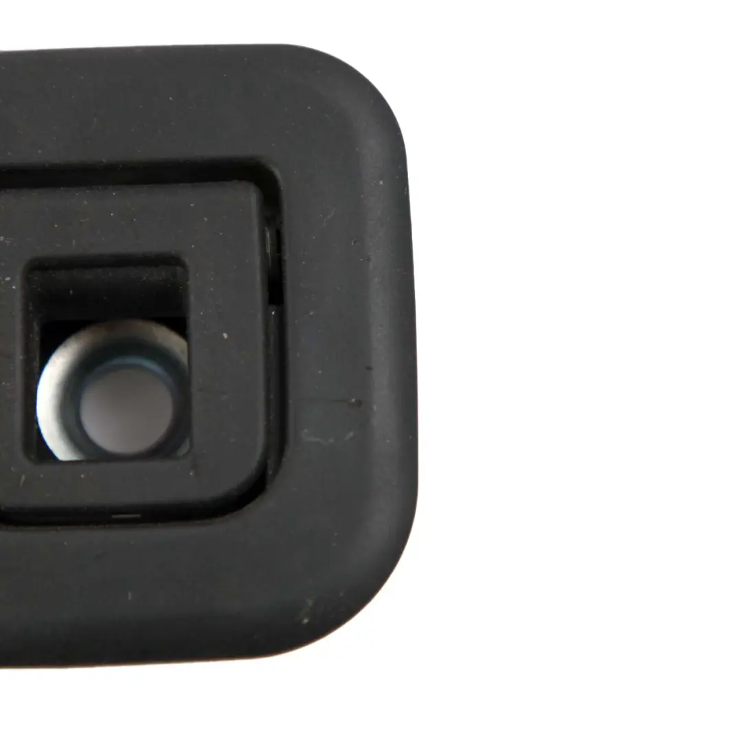 Supporto per seggiolino da ponte nero baule per BMW E60 E65 LCI con numero di parte 7040410 BMW E60 E65 LCI Supporto per seggiolino da ponte nero baule - SKU 7040410 - Numero di parte 7040410