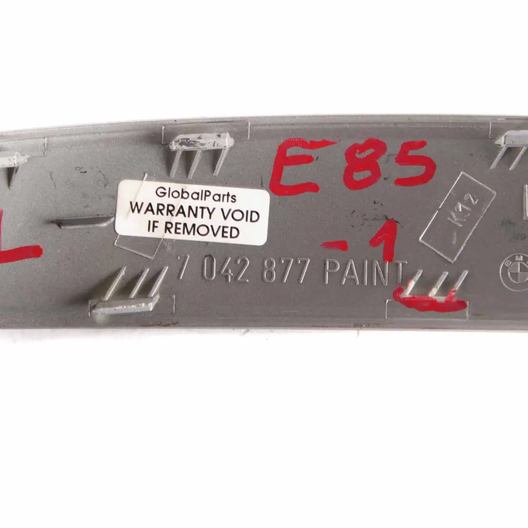 Tapa Embellecedor Cierre Manija Puerta Izquierda Plata para BMW Z4 E85 E86 1 con número de pieza 7042877 BMW Z4 E85 E86 1 Tapa Embellecedor Cierre Manija Puerta Izquierda Plata - SKU 7042877-1 - Número de pieza 7042877