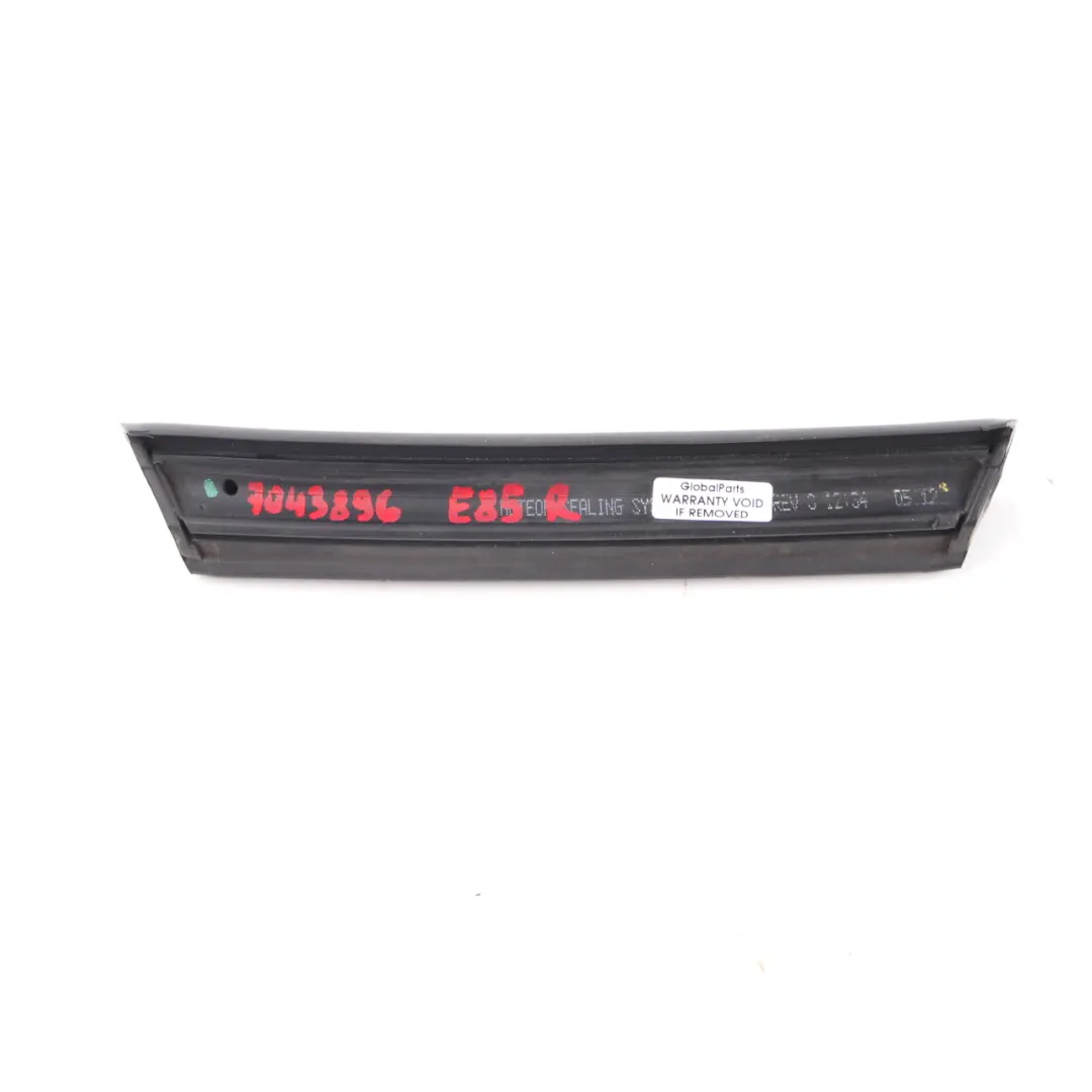 Channel Seal Window Guide Centre Right O/S Roof Top to BMW Z4 E85 with Part number 7043896 BMW Z4 E85 Channel Seal Window Guide Centre Right O/S Roof Top - SKU 7043896 - Part number 7043896