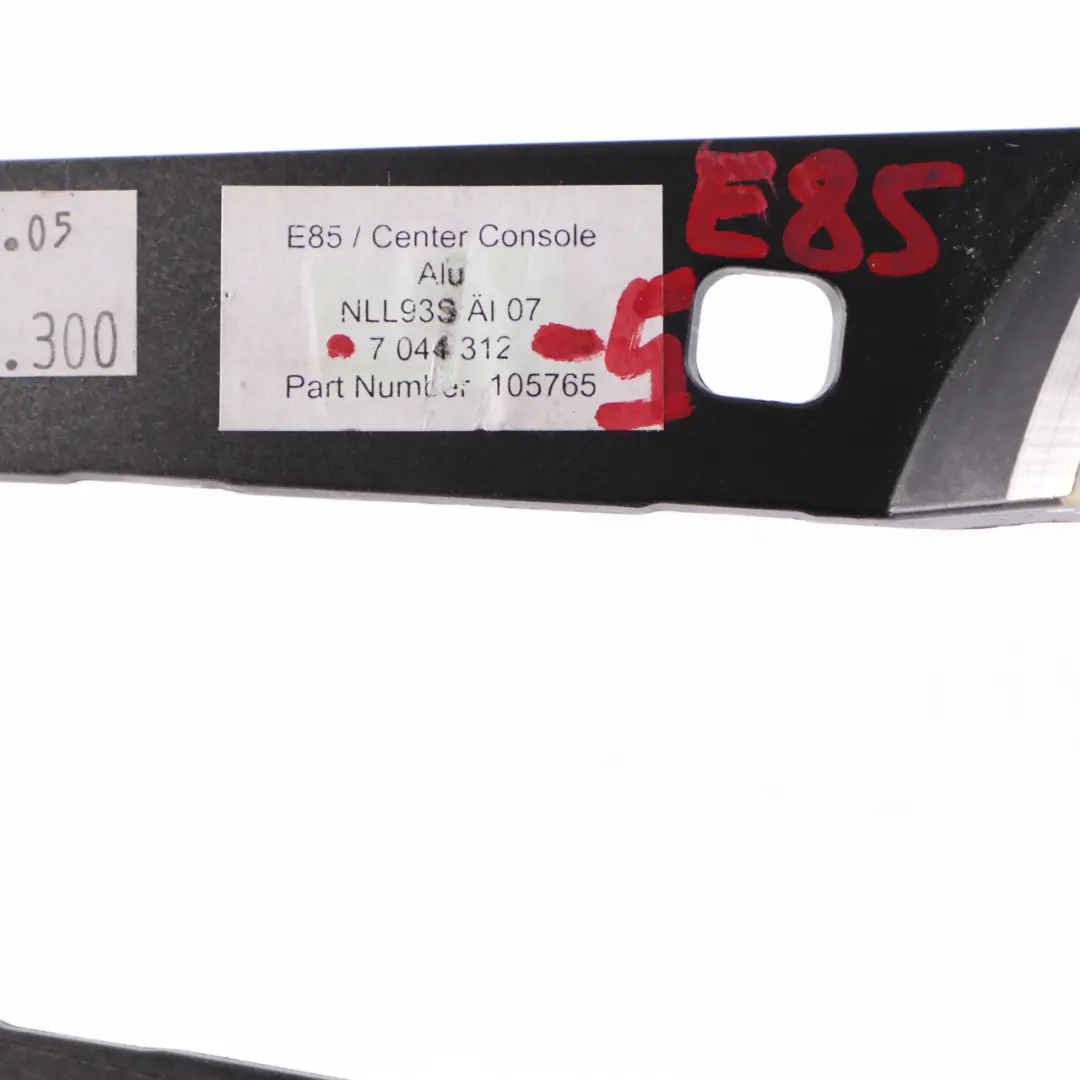 Décor Bande de Protection Console Centrale Aluminium pour BMW Z4 Series E85 à propos du numéro de pièce 7044312 BMW Z4 Series E85 Décor Bande de Protection Console Centrale Aluminium - SKU 7044312-5 - Numéro de pièce 7044312