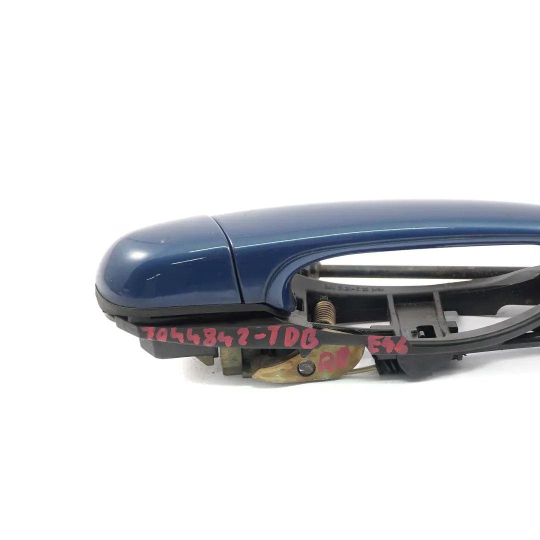 Poignee de porte exterieure arriere droite Toledoblau Toledo Blue 482 pour BMW E46 à propos du numéro de pièce 7044842 BMW E46 Poignee de porte exterieure arriere droite Toledoblau Toledo Blue 482 - SKU 7044842-TDB - Numéro de pièce 7044842