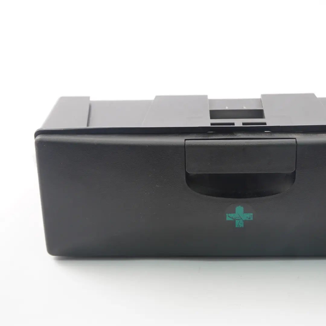 Kit di Pronto Soccorso Box 5210 per BMW X5 X3 E53 E83 E46 con numero di parte 7044958 BMW X5 X3 E53 E83 E46 Kit di Pronto Soccorso Box 5210 - SKU 7044958-1 - Numero di parte 7044958