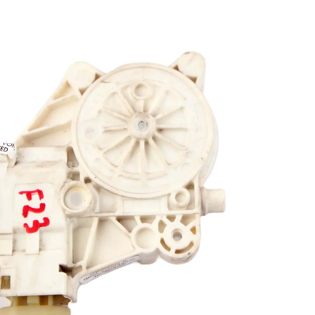 Actionneur Moteur Lève-Vitre Porte Avant Gauche pour BMW F01 F21 F22 F32 à propos du numéro de pièce 7046031 BMW F01 F21 F22 F32 Actionneur Moteur Lève-Vitre Porte Avant Gauche - SKU 7046031 - Numéro de pièce 7046031