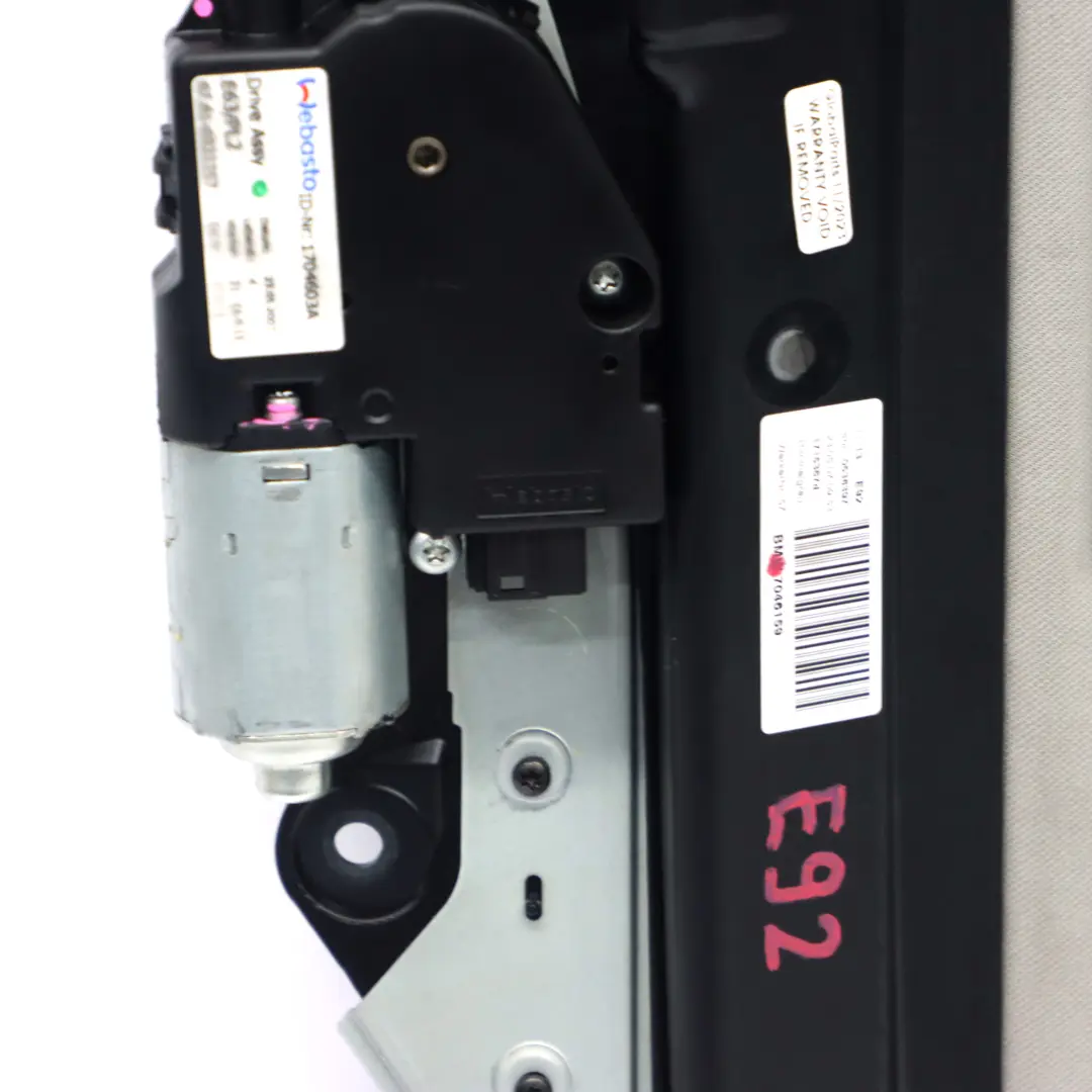 Szyberdach Dach Przesuwny Komplet Szara Roleta do BMW E92 o numerze 7046159 BMW E92 Szyberdach Dach Przesuwny Komplet Szara Roleta - SKU 7046159 - Numer Części 7046159