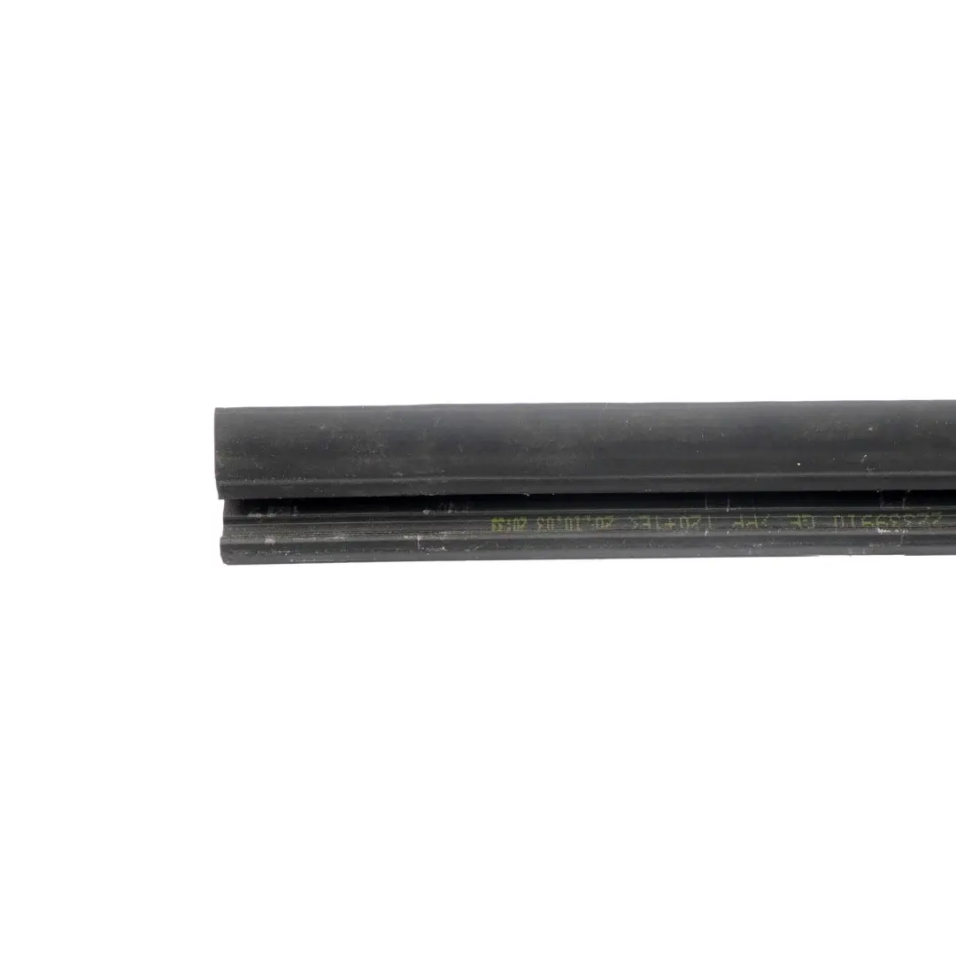 BMW E60 E61 Couverture de canal de fenetre interieure gauche - SKU 7049437 - Numéro de pièce 7049437