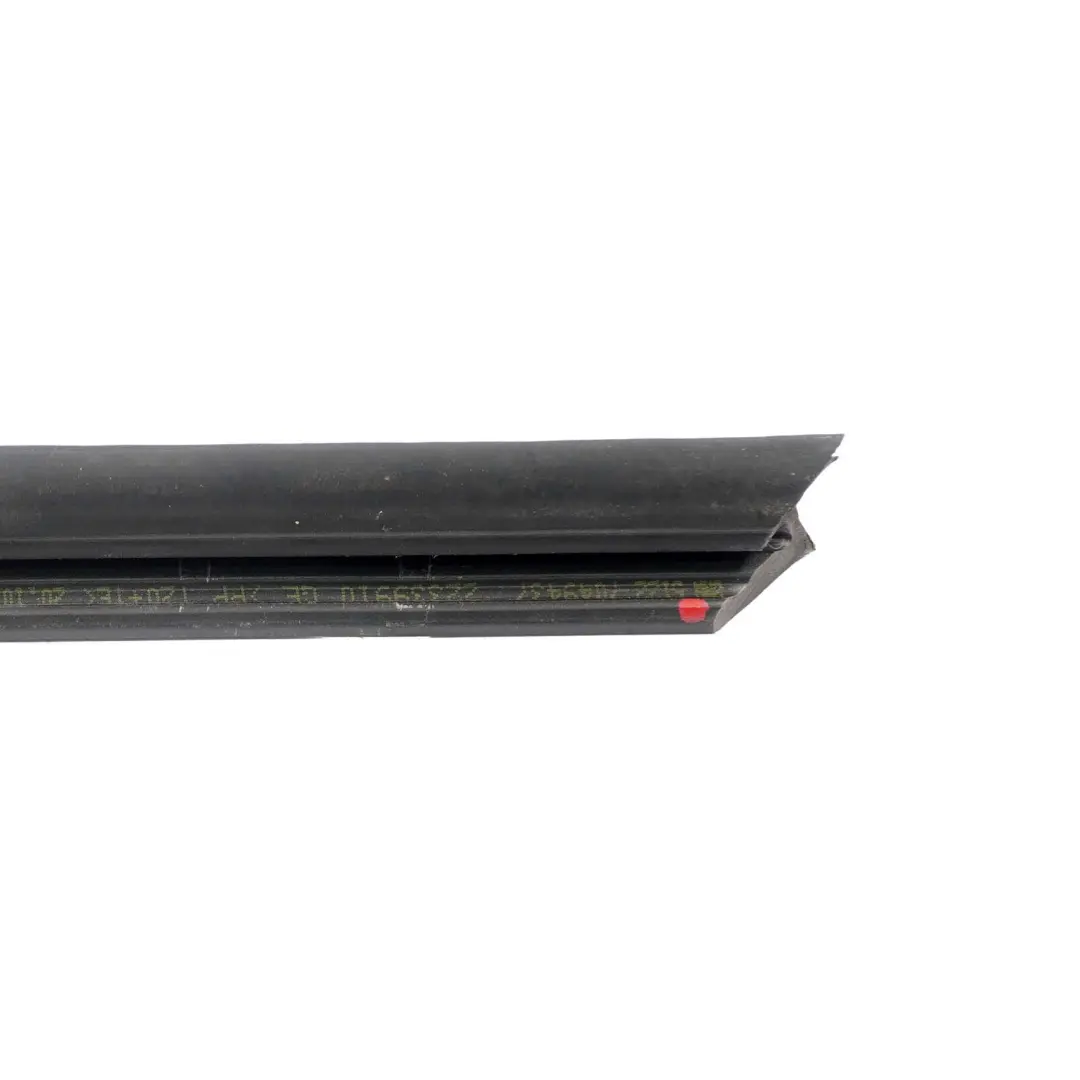 BMW E60 E61 Couverture de canal de fenetre interieure gauche - SKU 7049437 - Numéro de pièce 7049437