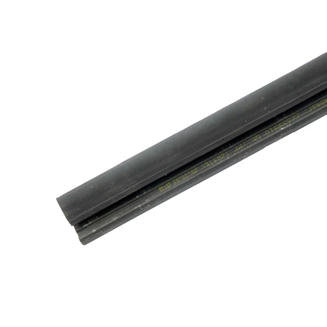BMW E60 E61 Couverture de canal de fenetre interieure gauche - SKU 7049437 - Numéro de pièce 7049437
