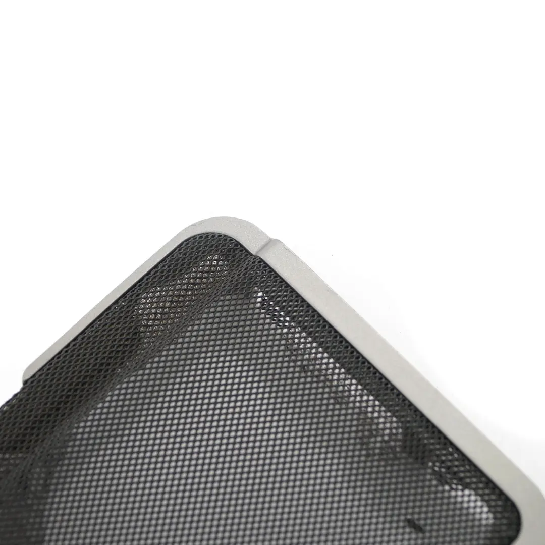 Copertura Altoparlante Sinistro Pannello Ripiano Pacchi Grigio Flanella per BMW E65 con numero di parte 7049907 BMW E65 Copertura Altoparlante Sinistro Pannello Ripiano Pacchi Grigio Flanella - SKU 7049907 - Numero di parte 7049907