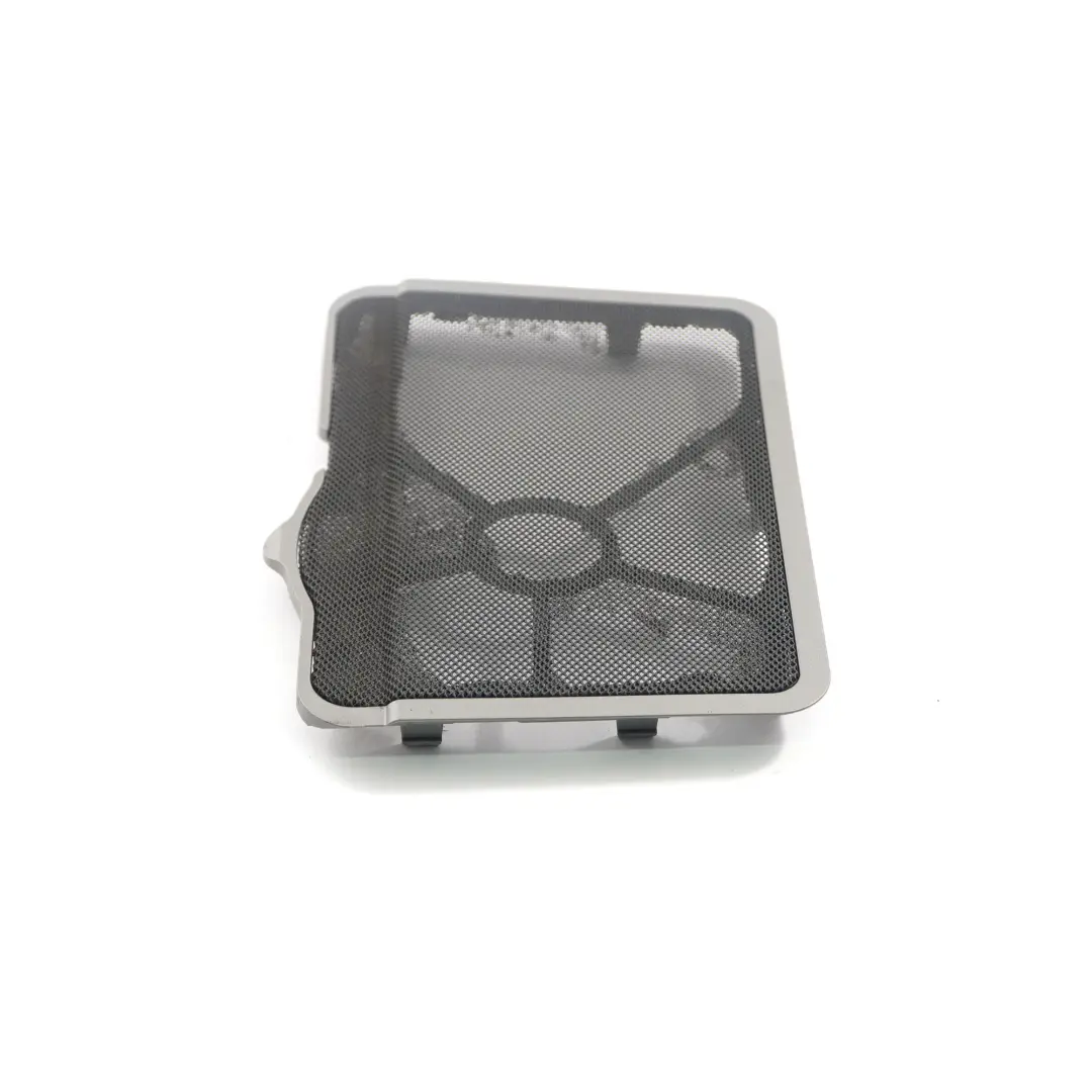 Copertura Altoparlante Sinistro Pannello Ripiano Pacchi Grigio Flanella per BMW E65 con numero di parte 7049907 BMW E65 Copertura Altoparlante Sinistro Pannello Ripiano Pacchi Grigio Flanella - SKU 7049907 - Numero di parte 7049907