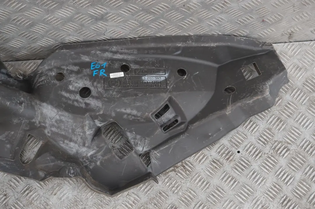 BMW E61 Wygłuszenie nadkola przednie przód prawe - SKU 7050382 - Numer Części 7050382