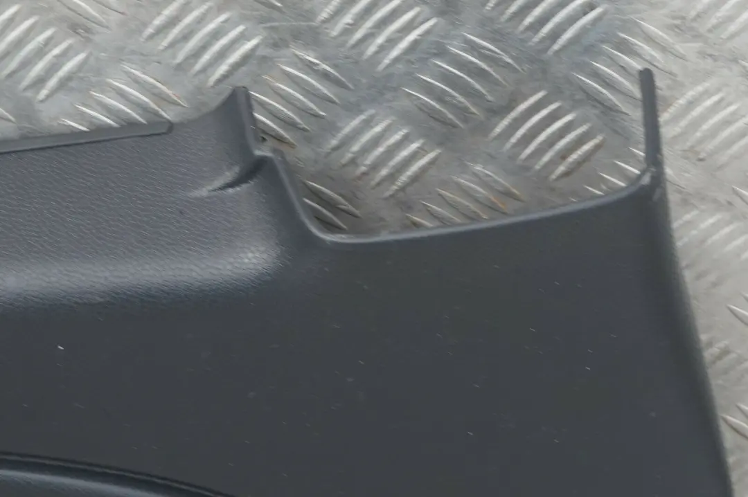 Boczek Tapicerka Bagażnika Lewy do Mini R50 R53 o numerze 7050451 Mini R50 R53 Boczek Tapicerka Bagażnika Lewy - SKU 7050451 - Numer Części 7050451